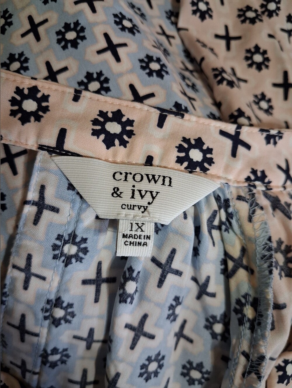 1X Crown & Ivy Printed Multicolor Lace Peasant Blouse - Picture 4 of 6